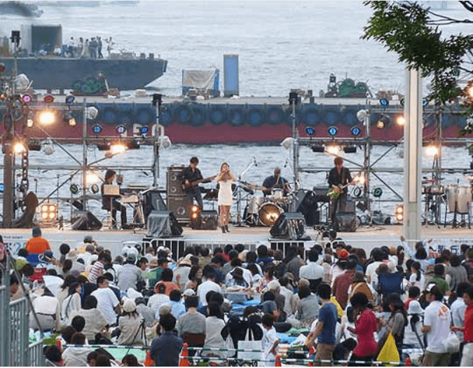 横浜開港祭2018の屋台の時間や場所は？